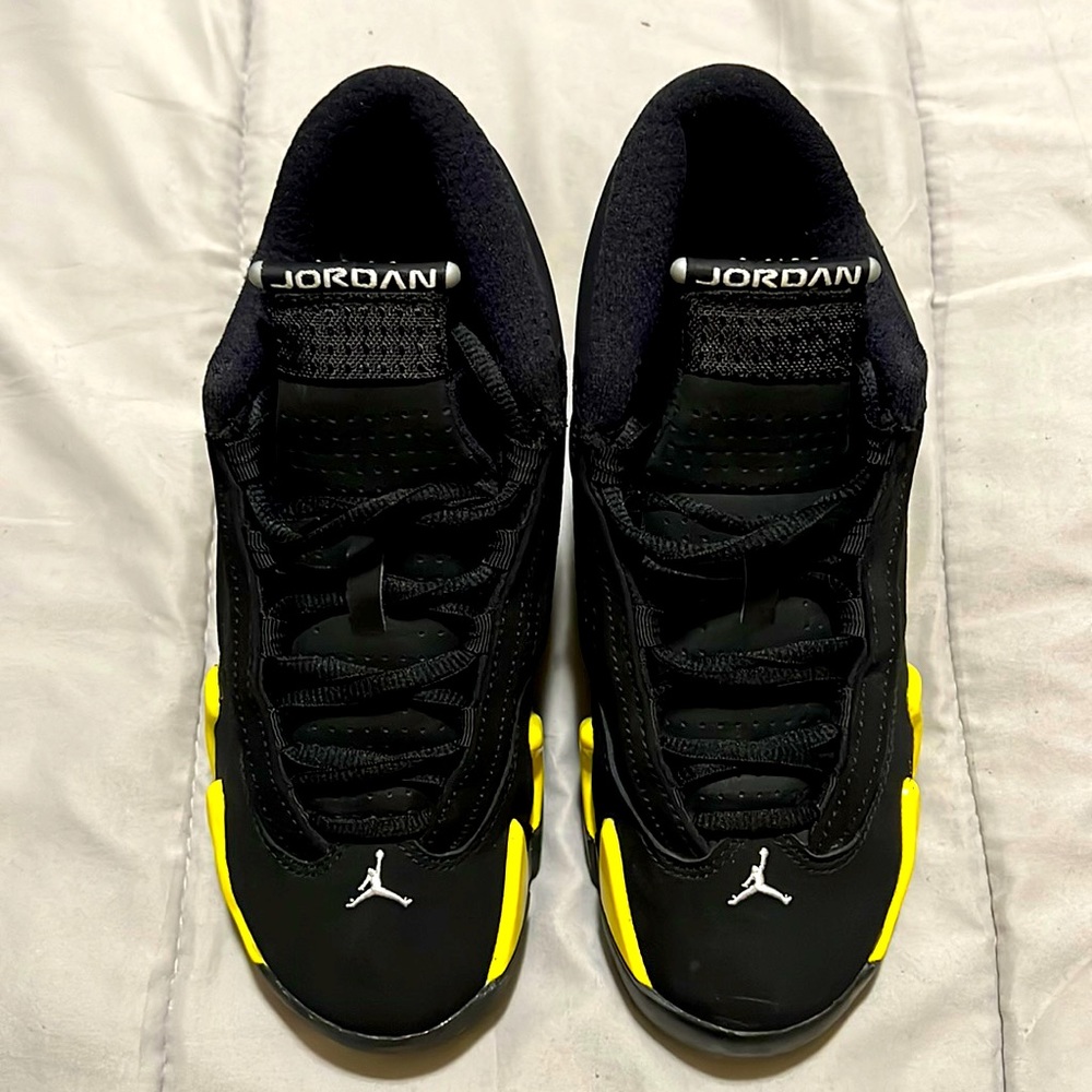 JORDAN 14 Retro Thunder GS Size 4 (Womens 5.5) - Used